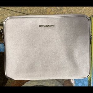 Michael Kors Makeup Bag